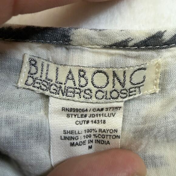 Billabong Designers Closet Gray/Cream Aztec Graphic High-Low Mini Dress Size M - Picture 3 of 8